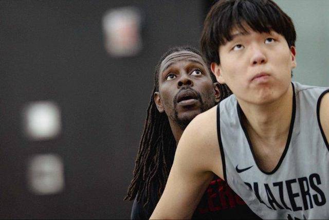 一起來為小楊加油！楊瀚森將代表開拓者出戰(zhàn)NBA常規(guī)賽<strong></p>
<p>宏鑫機械設(shè)備有限公司
</strong>，首戰(zhàn)面對森林狼對方內(nèi)線長人林立:宏鑫機械設(shè)備有限公司
